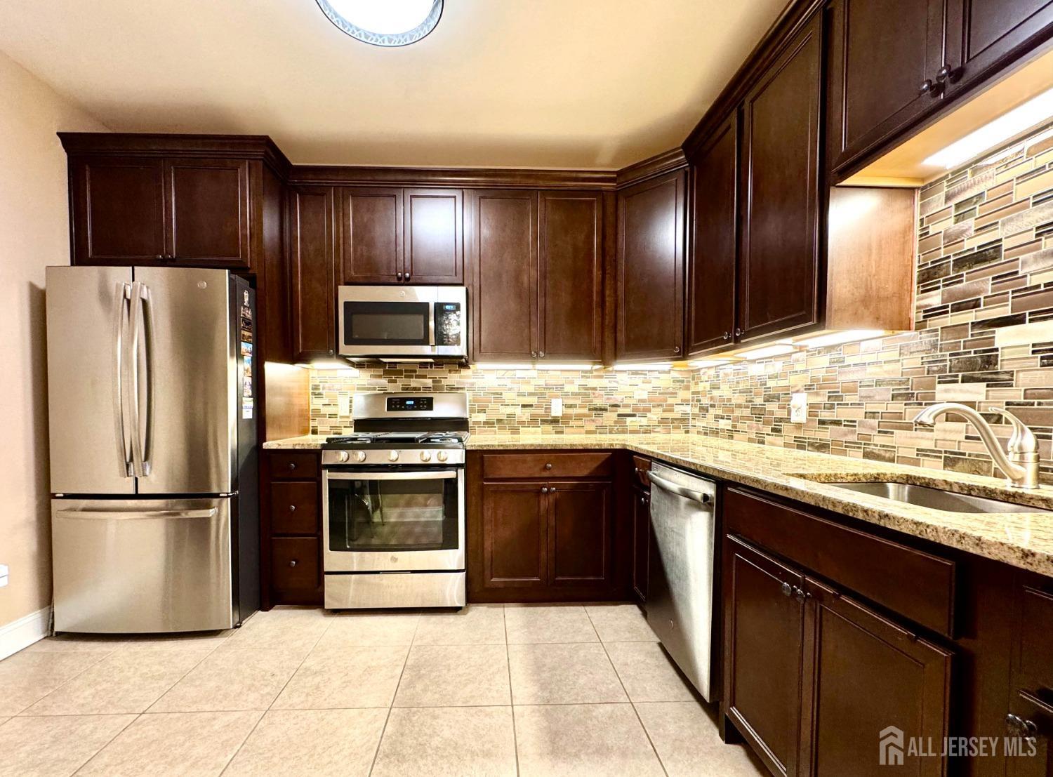 110 Canterbury Lane, Marlboro, New Jersey image 10