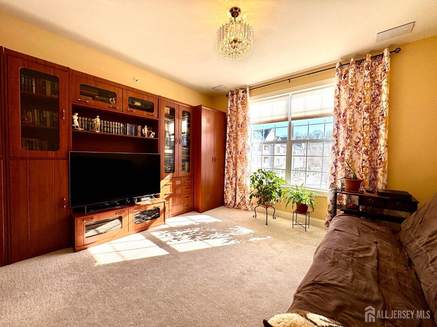 110 Canterbury Lane, Marlboro, New Jersey image 20