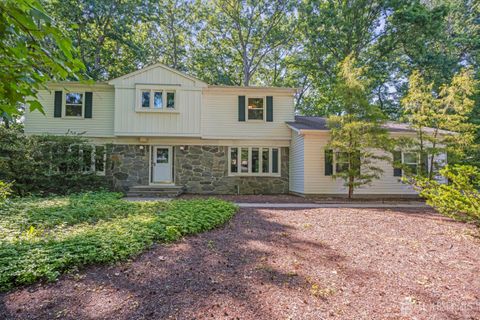 Homes For Sale - 40 Independence Drive<br/> East Brunswick, NJ 08816