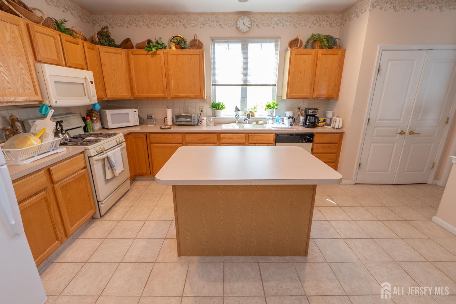 352 Harrier Drive, Monroe Township, New Jersey image 7