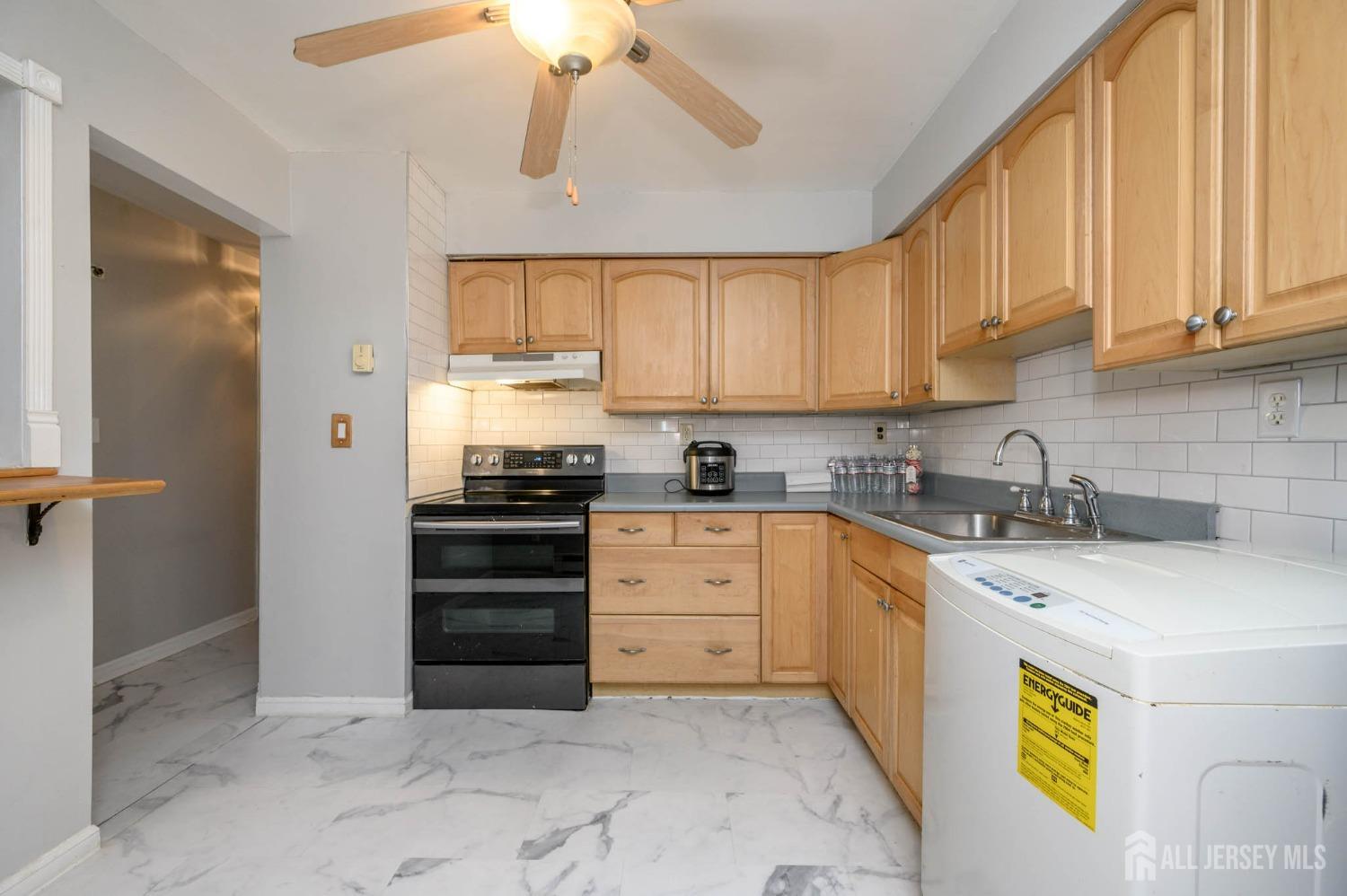 806 Eves Drive #3E, Hillsborough, New Jersey image 7