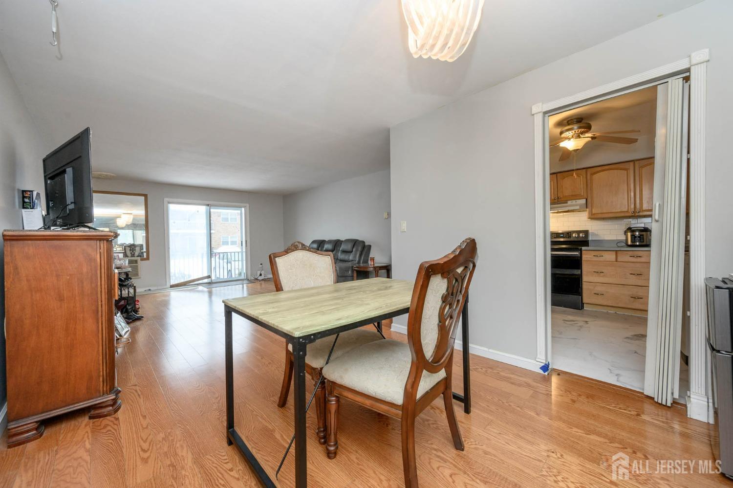 806 Eves Drive #3E, Hillsborough, New Jersey image 14