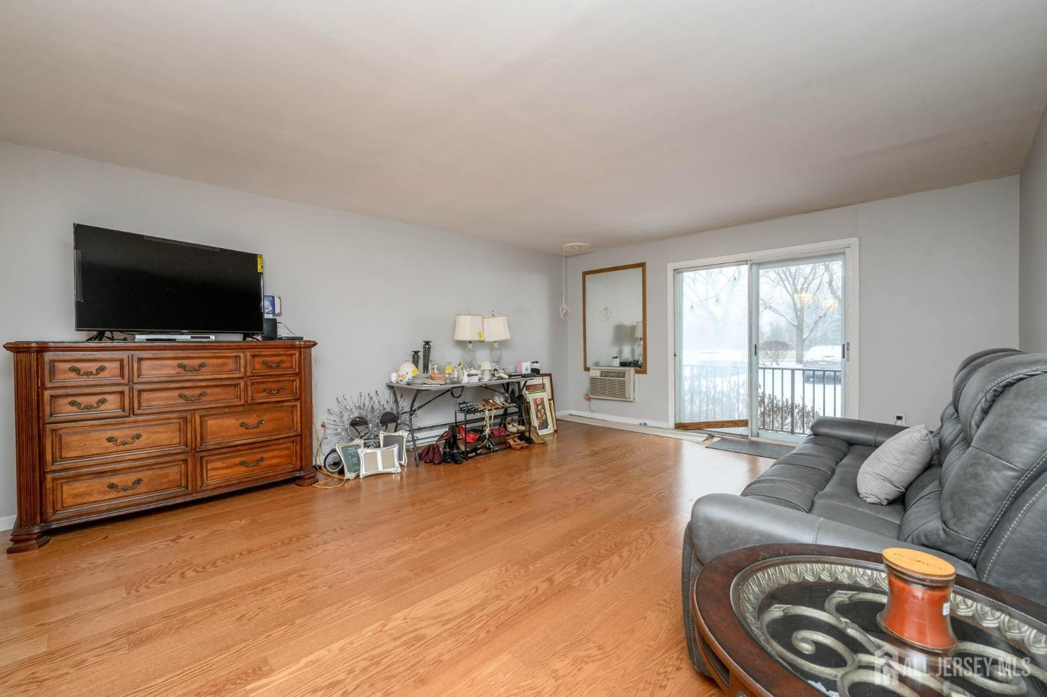 806 Eves Drive #3E, Hillsborough, New Jersey image 9
