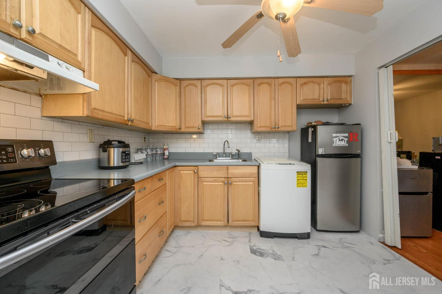 806 Eves Drive #3E, Hillsborough, New Jersey image 5
