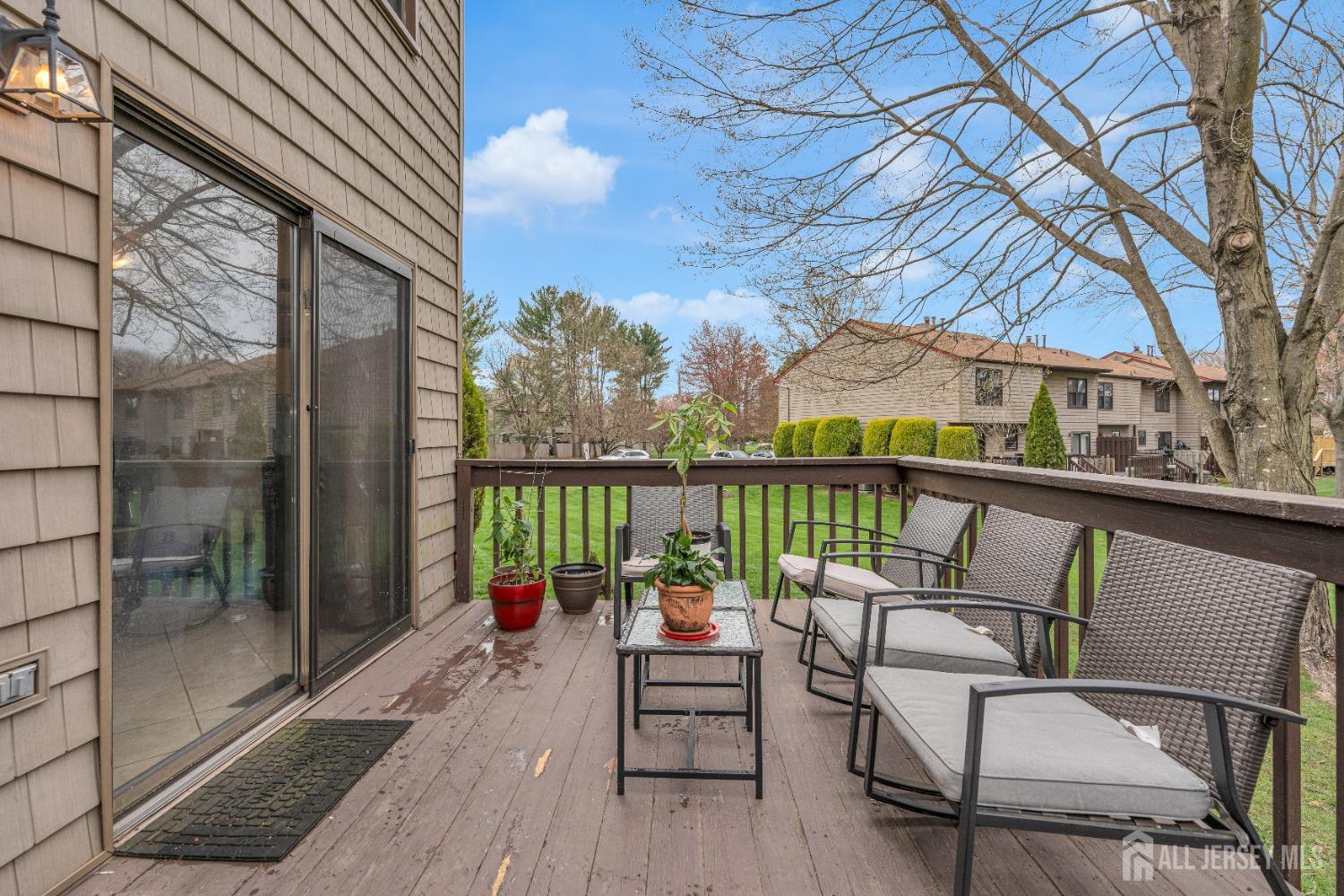 90 Pheasant Run, Edison, New Jersey image 32