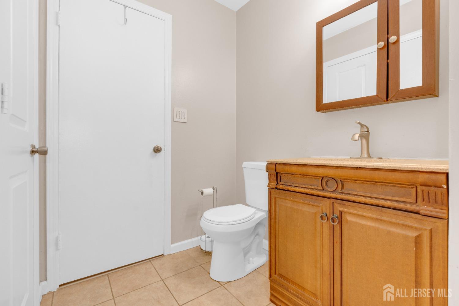 90 Pheasant Run, Edison, New Jersey image 13