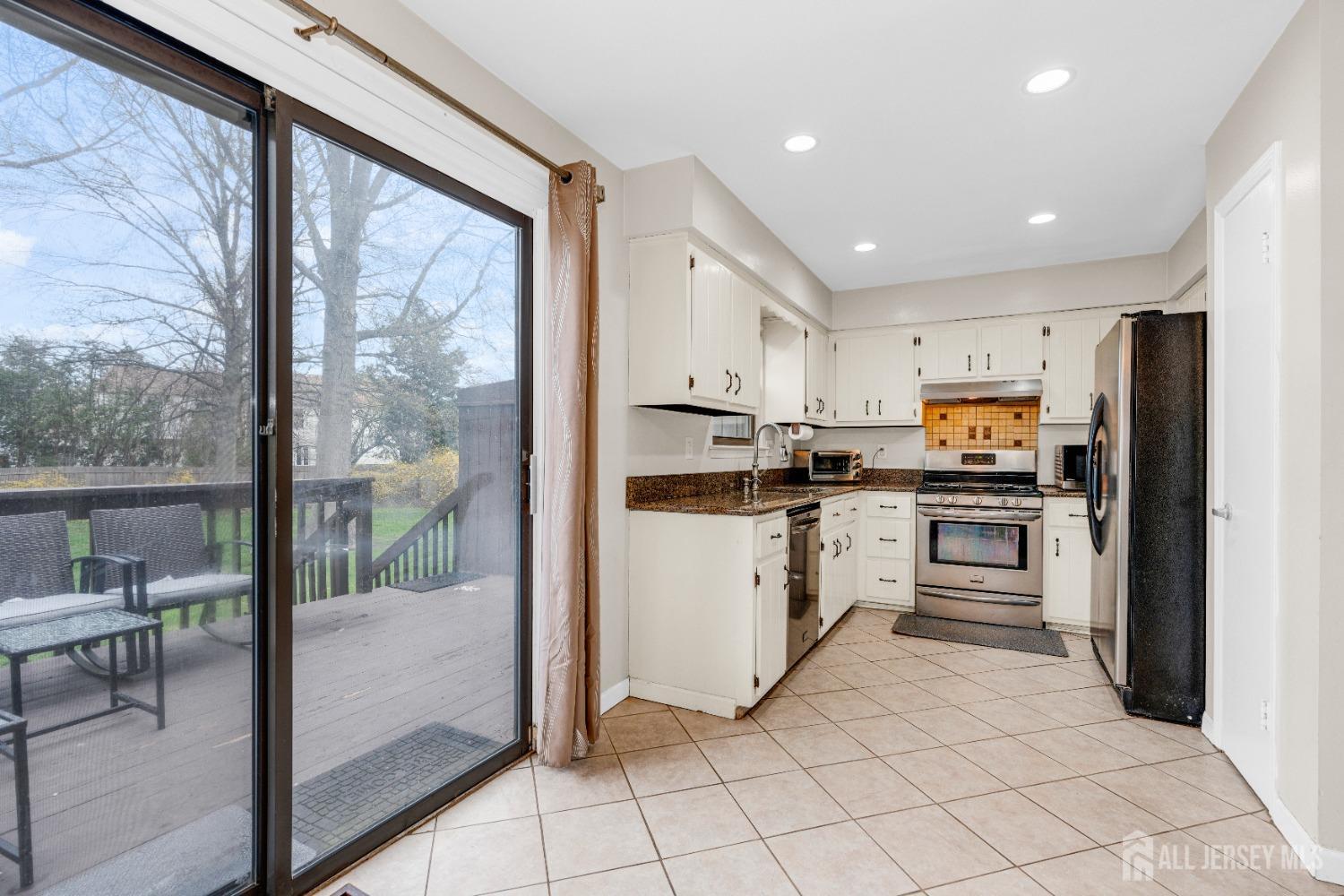 90 Pheasant Run, Edison, New Jersey image 30