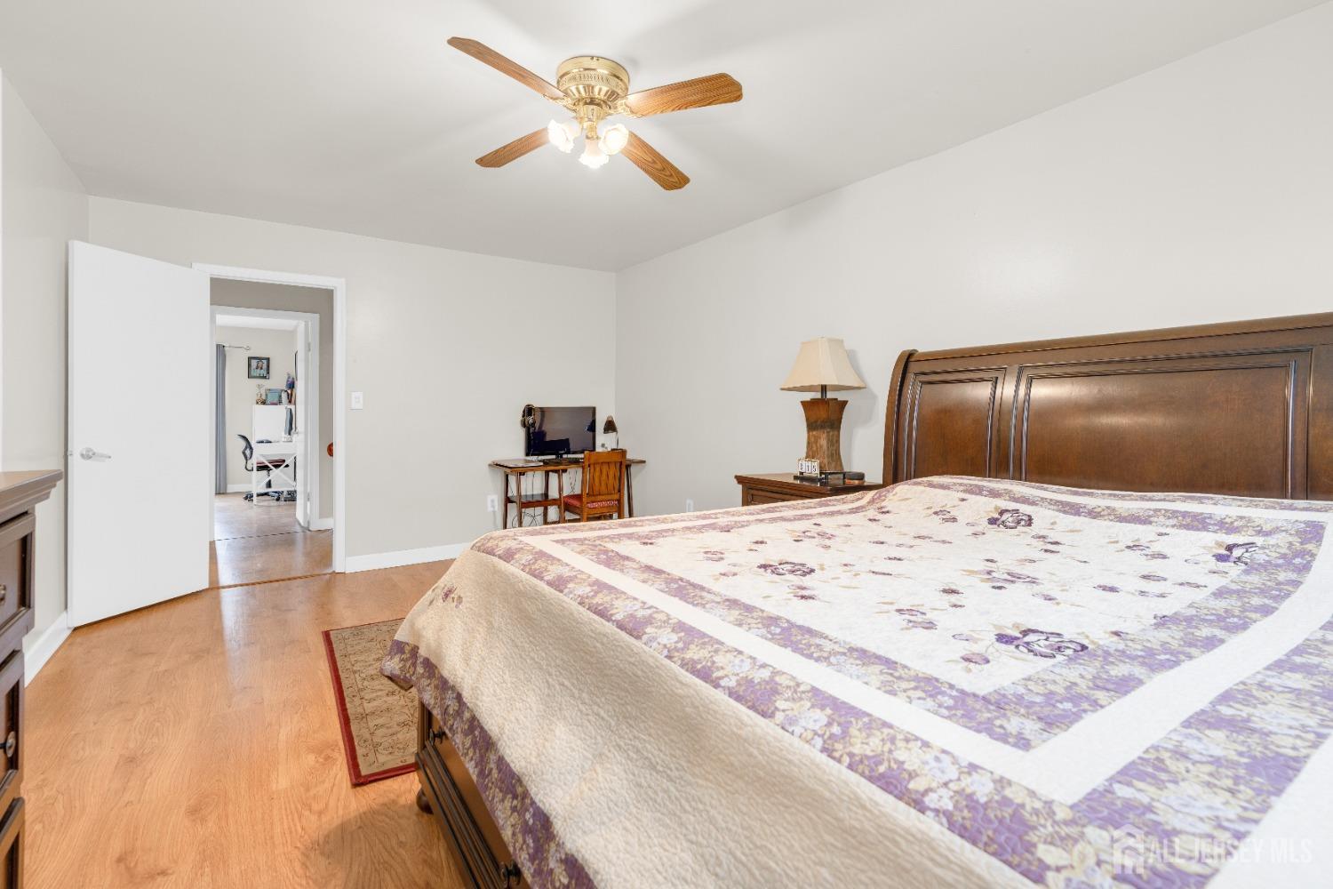 90 Pheasant Run, Edison, New Jersey image 19
