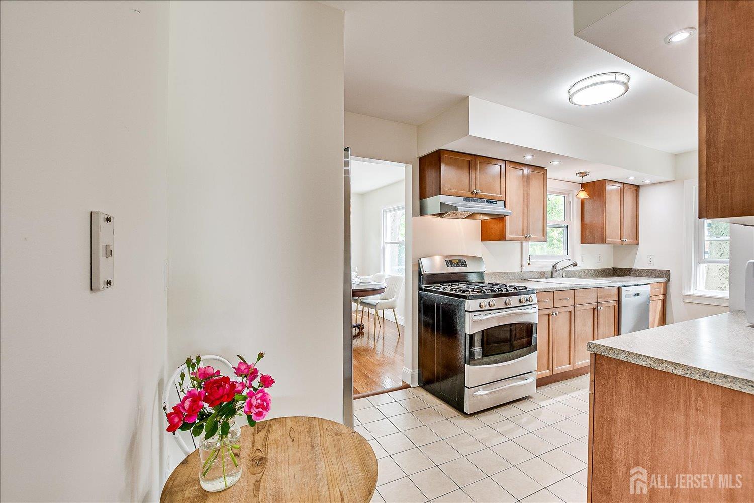 61 Thomas Street, Metuchen, New Jersey image 13