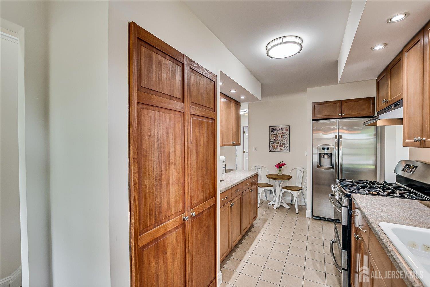 61 Thomas Street, Metuchen, New Jersey image 17