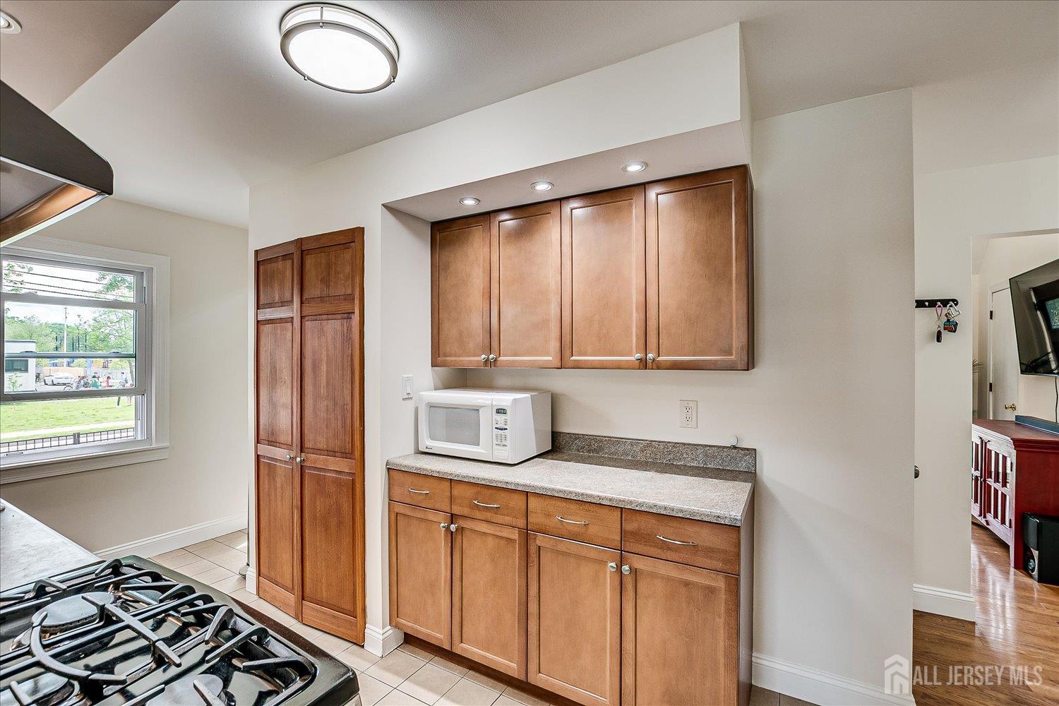 61 Thomas Street, Metuchen, New Jersey image 15