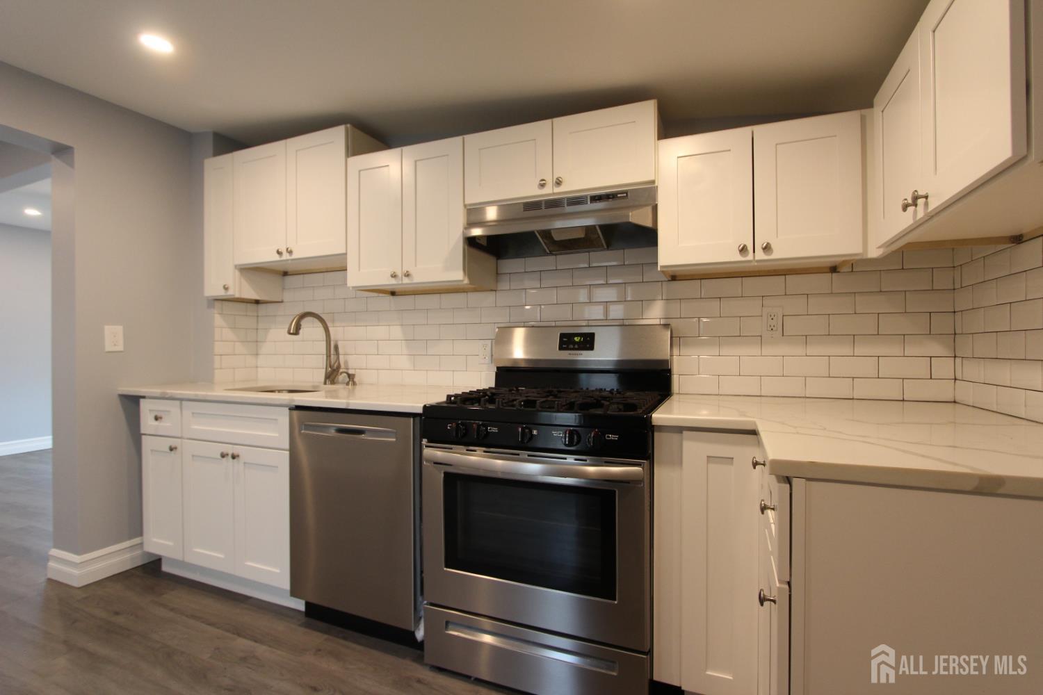 Woodbridge Proper, New Jersey 07095, United States, 2 Bedrooms Bedrooms, ,1 BathroomBathrooms,Residential,Active,150645