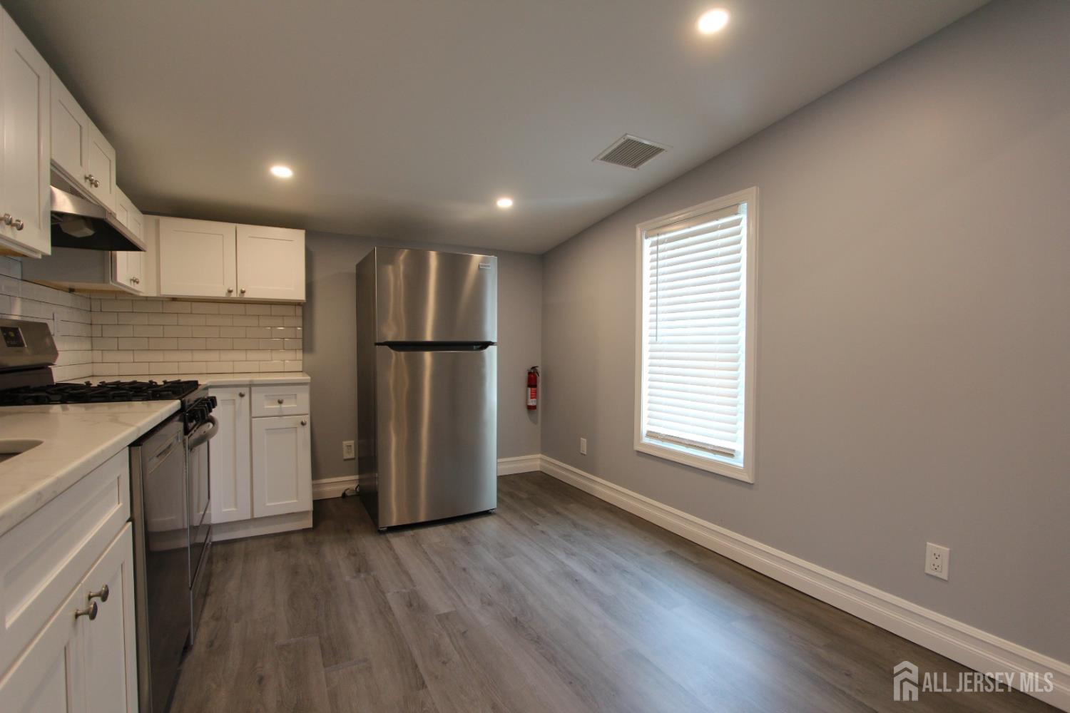 Woodbridge Proper, New Jersey 07095, United States, 2 Bedrooms Bedrooms, ,1 BathroomBathrooms,Residential,Active,150645