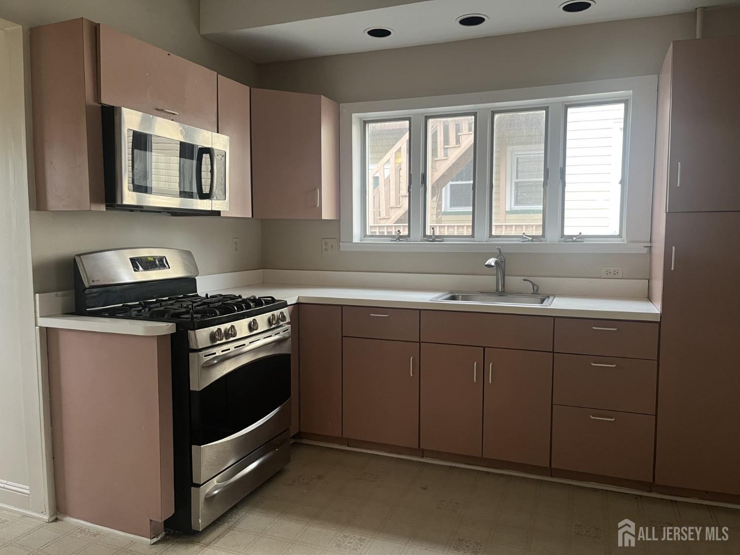 145 Cooper Avenue, Iselin, New Jersey image 3