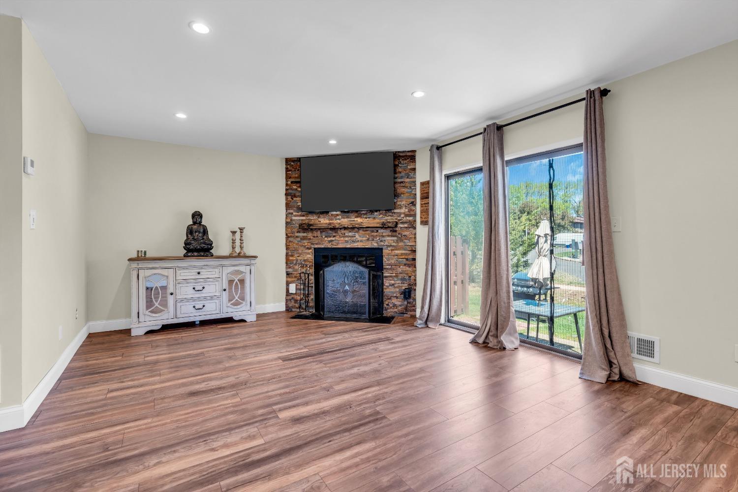 145 Wilcox Court #79, Old Bridge, New Jersey image 19