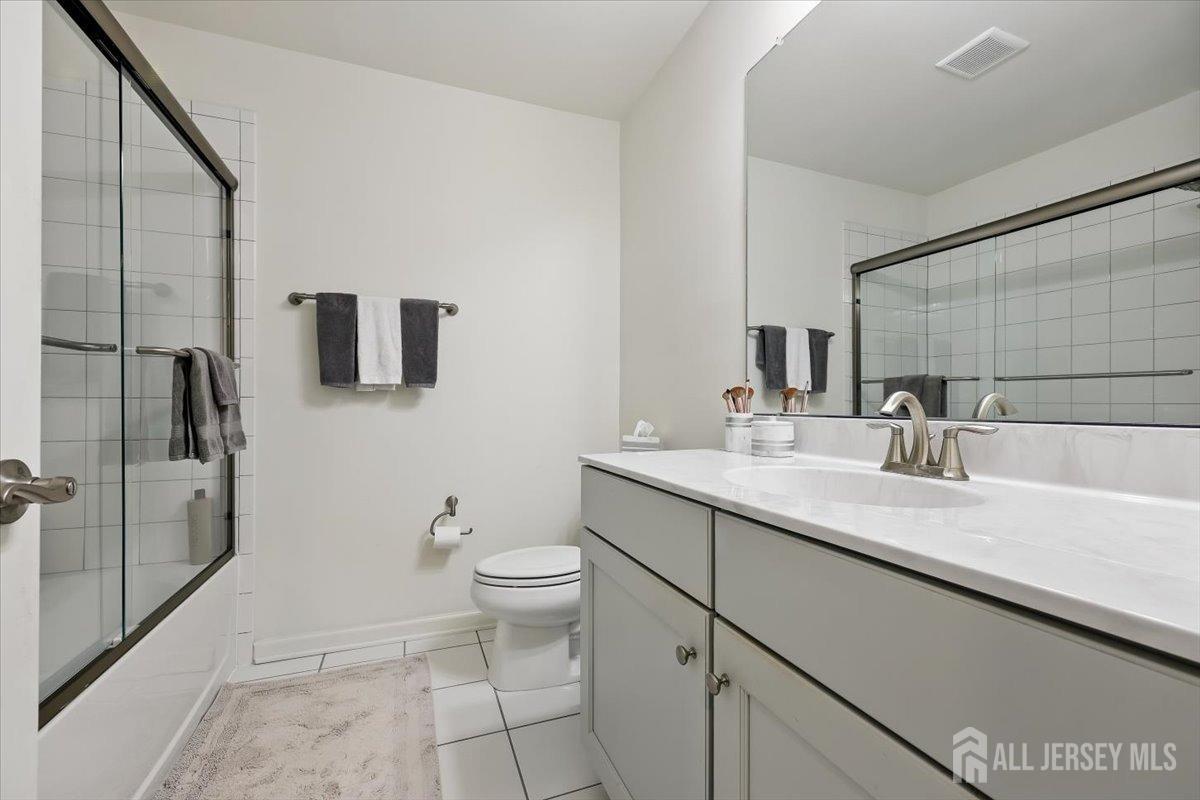 122 Grabowski Drive, Sayreville, New Jersey image 35
