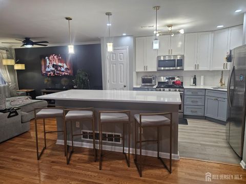 Condo For Sale - 12 Harbor Bay Circle<br/> Middlesex County, Old Bridge, NJ 08879