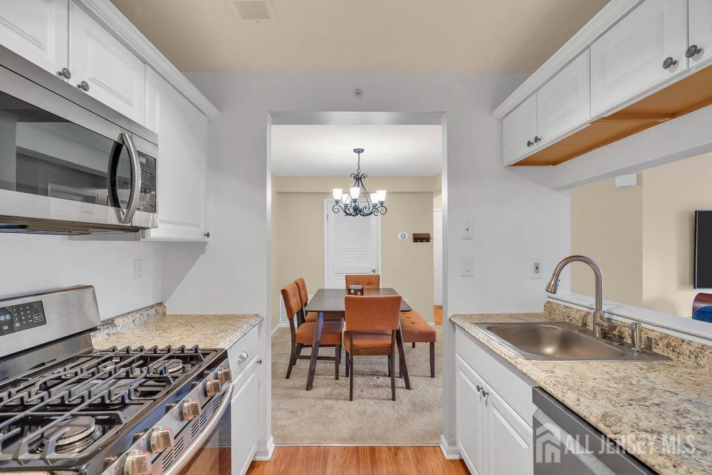 521 Stratford Place, Bridgewater, New Jersey image 7