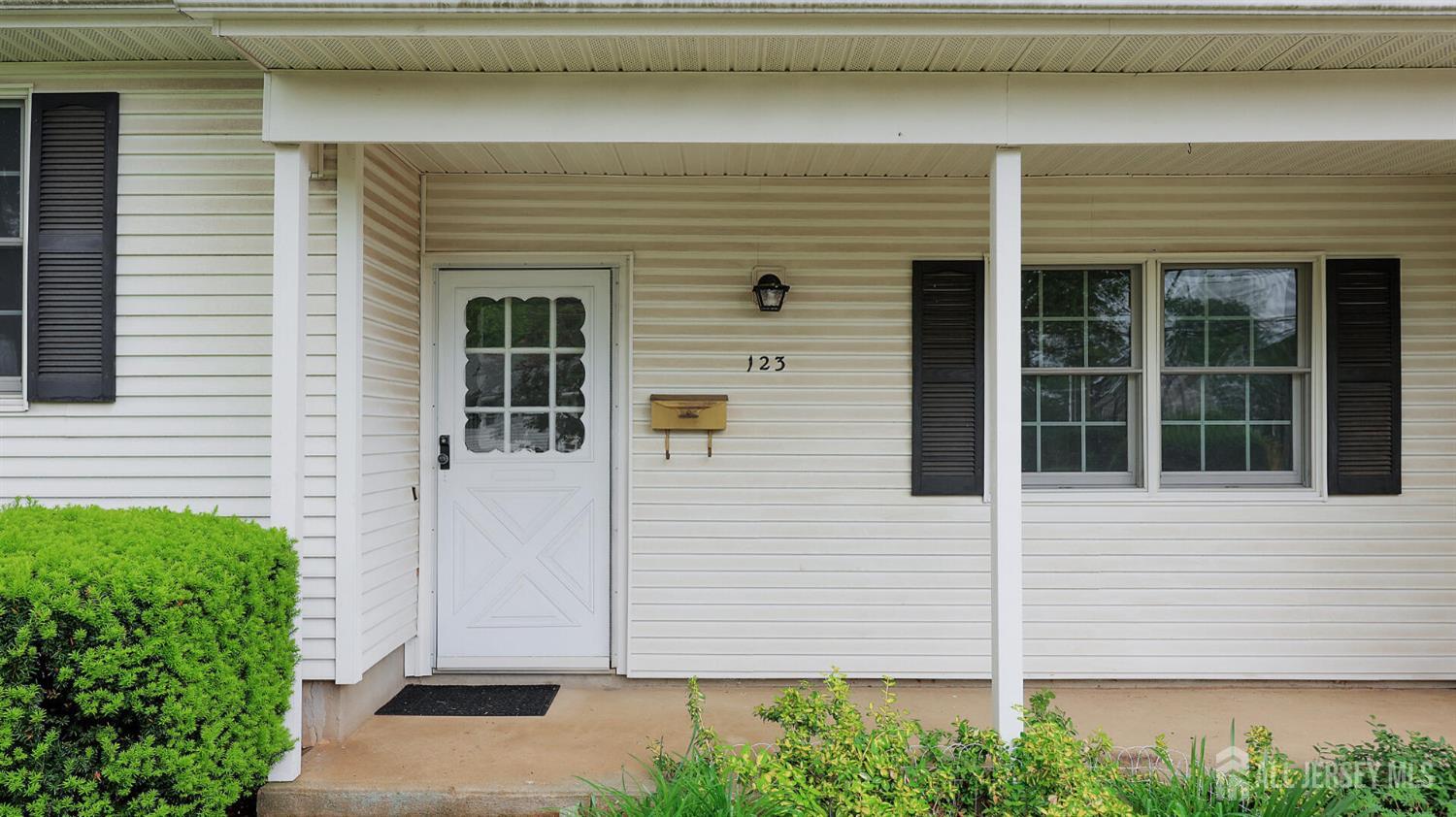 123 Summers Avenue, Piscataway, New Jersey image 3