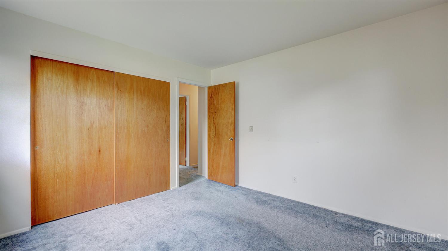 123 Summers Avenue, Piscataway, New Jersey image 25