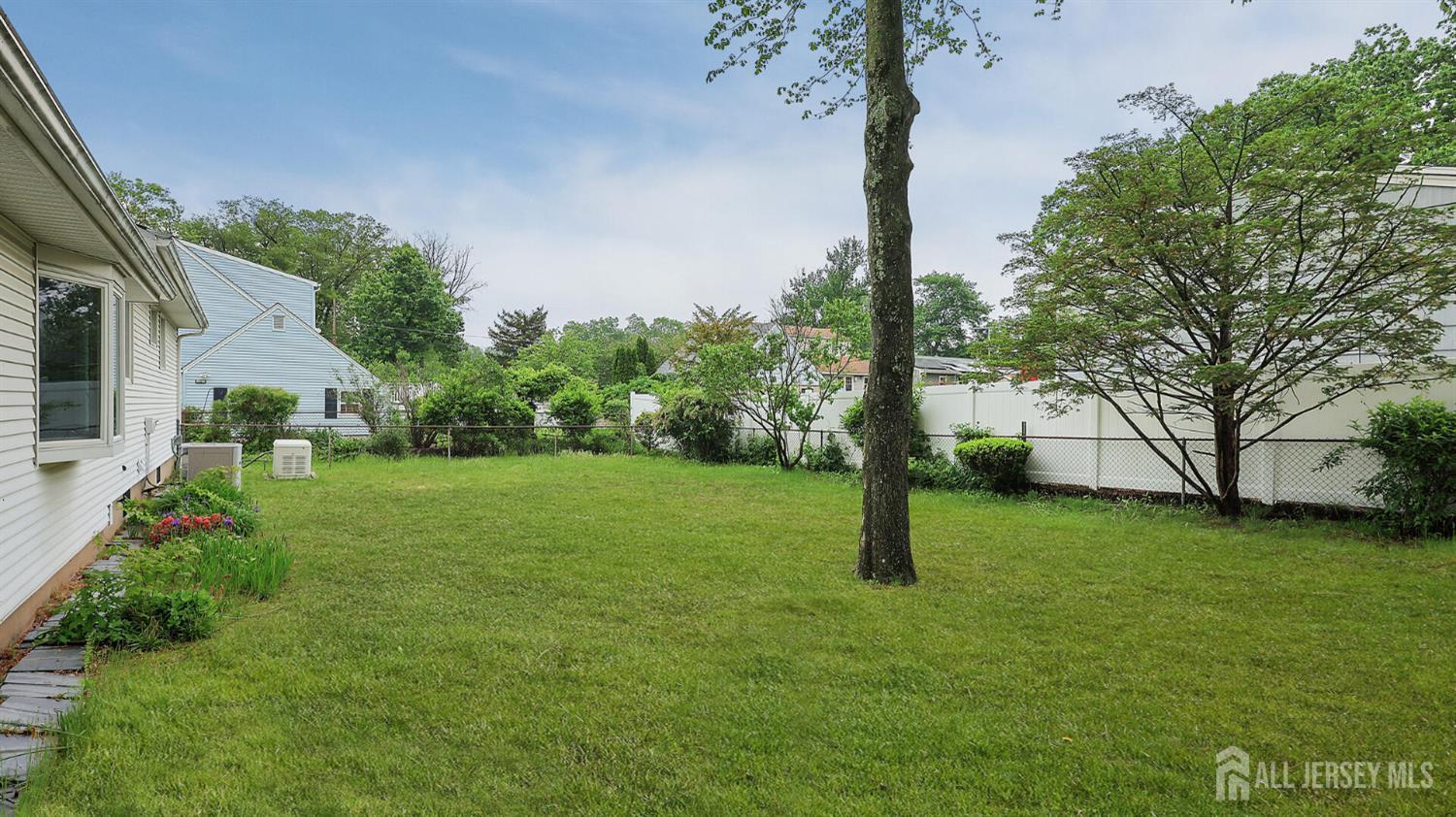 123 Summers Avenue, Piscataway, New Jersey image 27