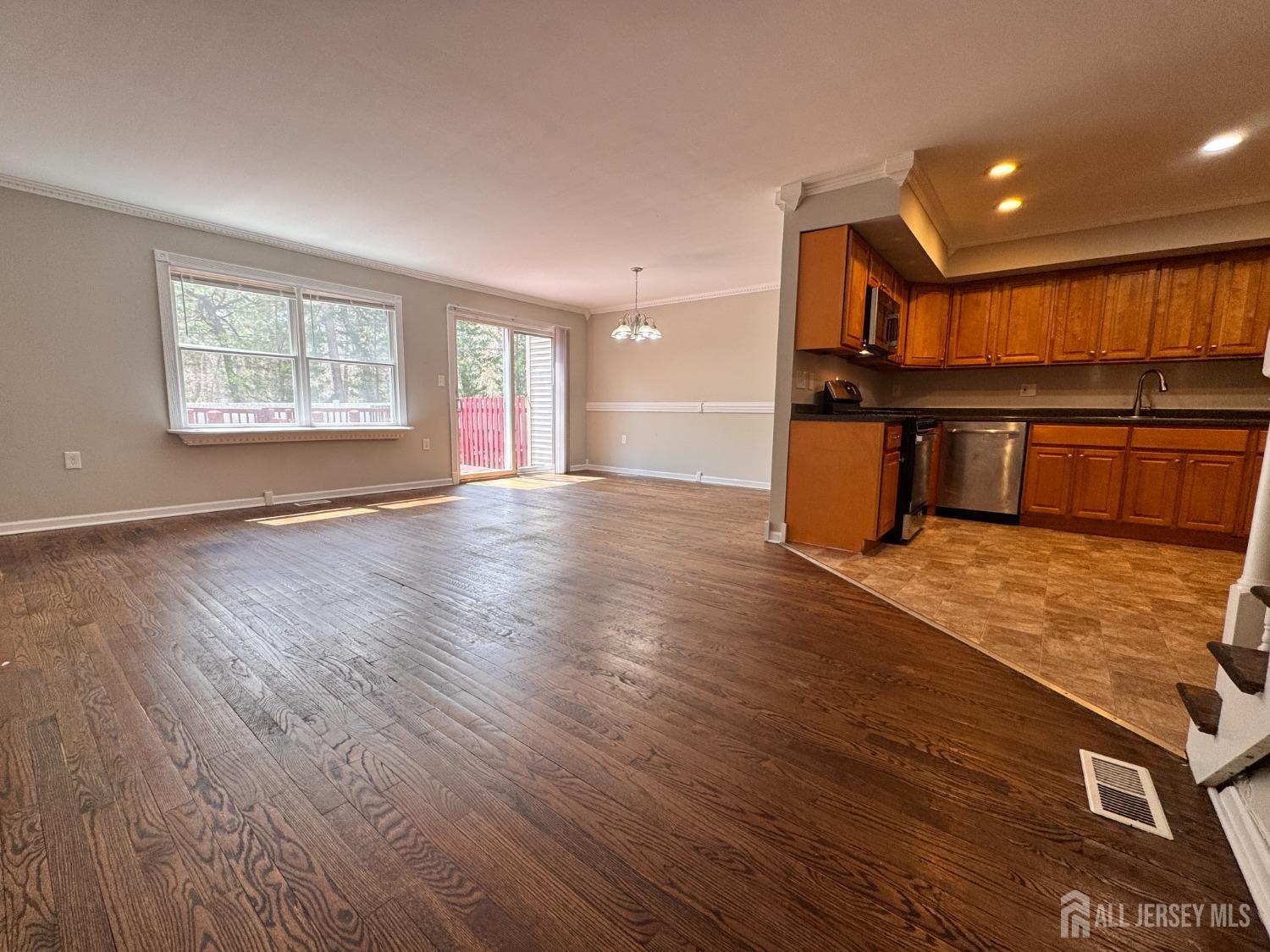 30 Goldsmith Drive, Spotswood, New Jersey image 6