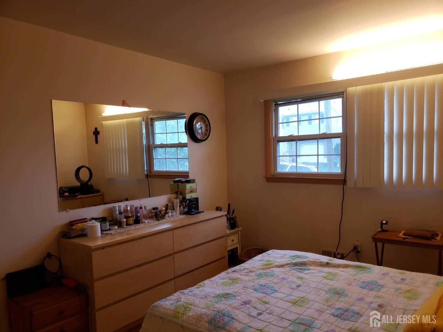 254 E George Place, Iselin, New Jersey image 9