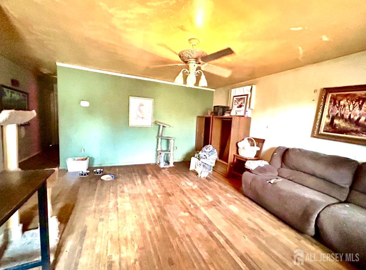 976 Woodmere Drive, Keyport, New Jersey image 5