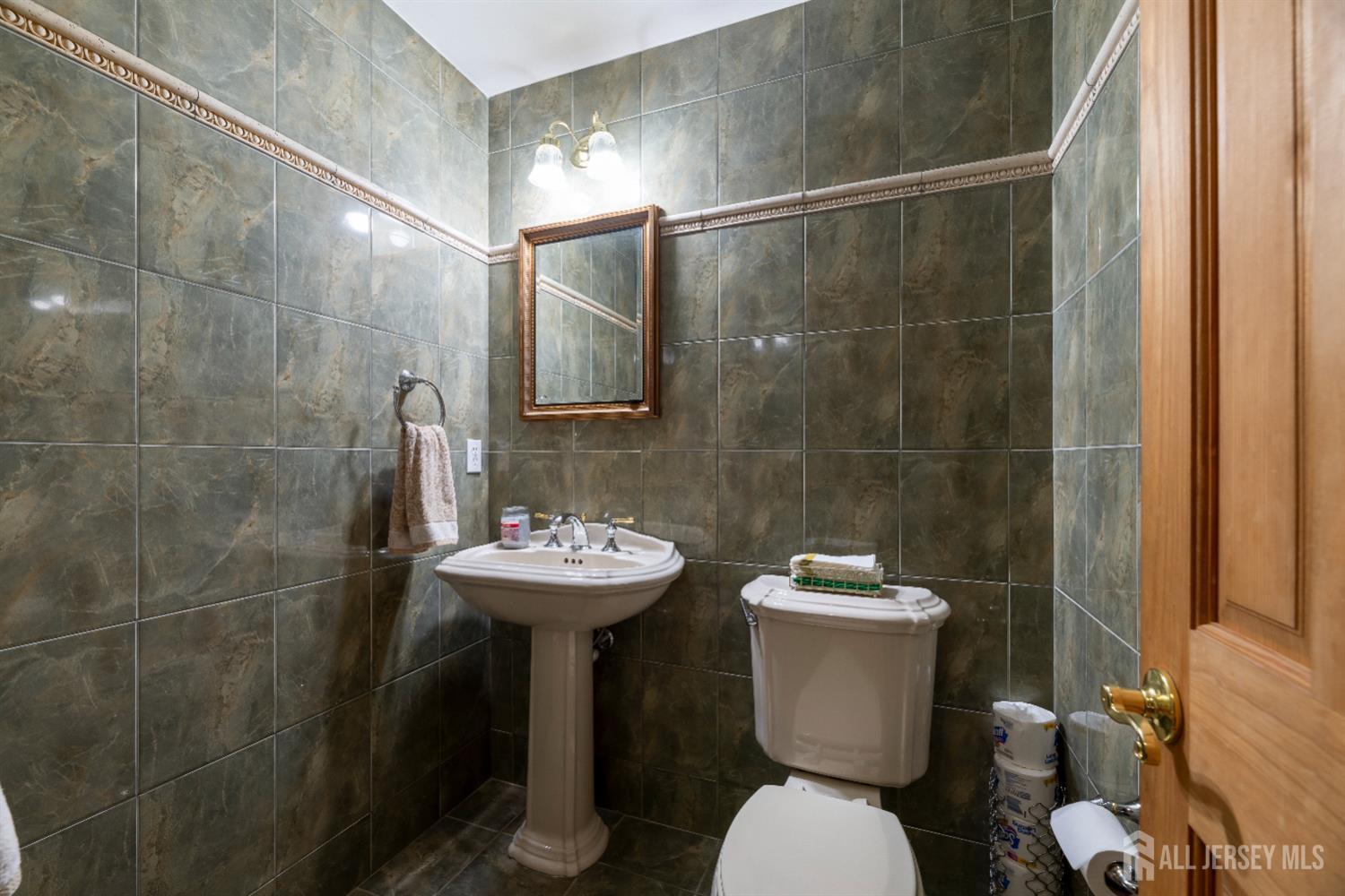 28 Sugarbush Road, Howell, New Jersey image 32