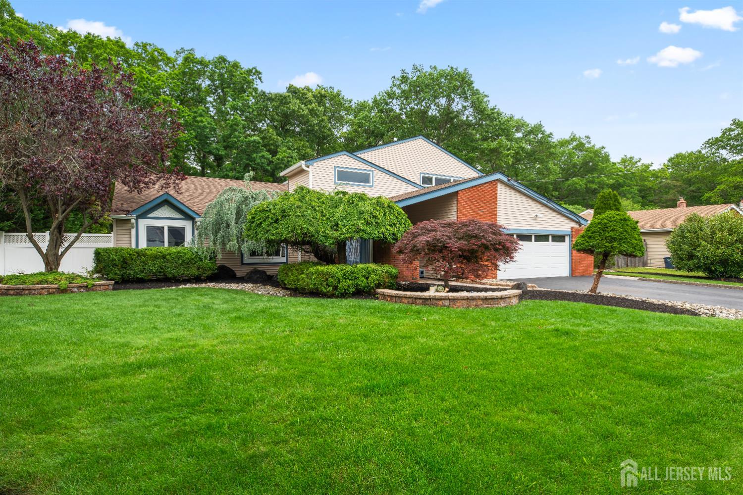 28 Sugarbush Road, Howell, New Jersey image 4