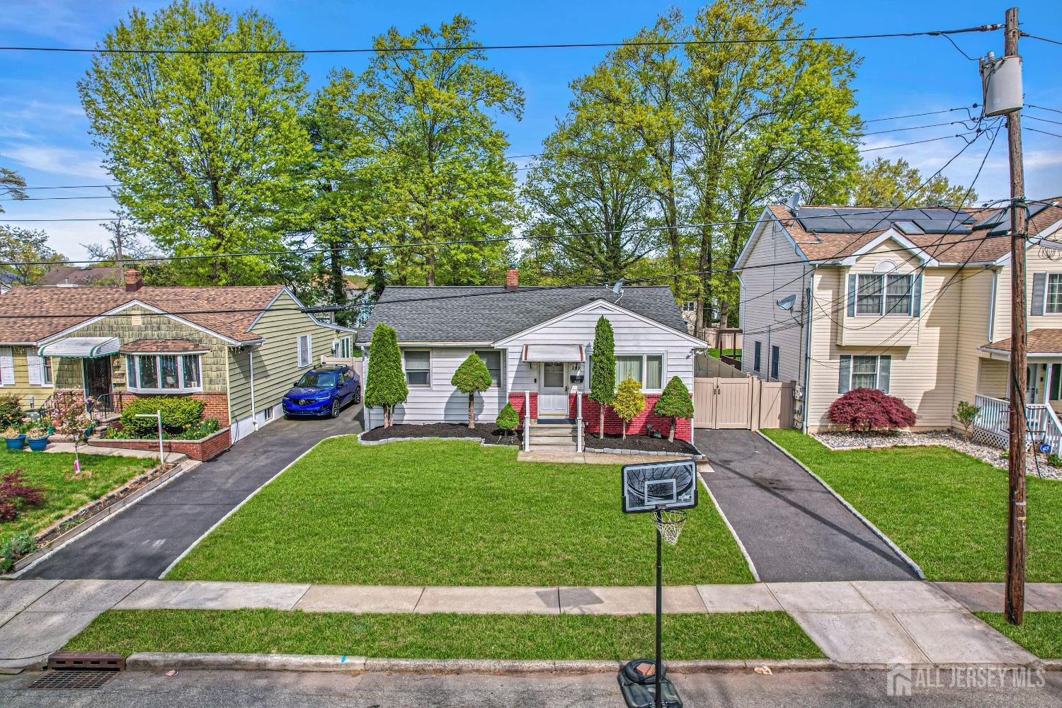 188 Creemer Avenue, Iselin, New Jersey image 2