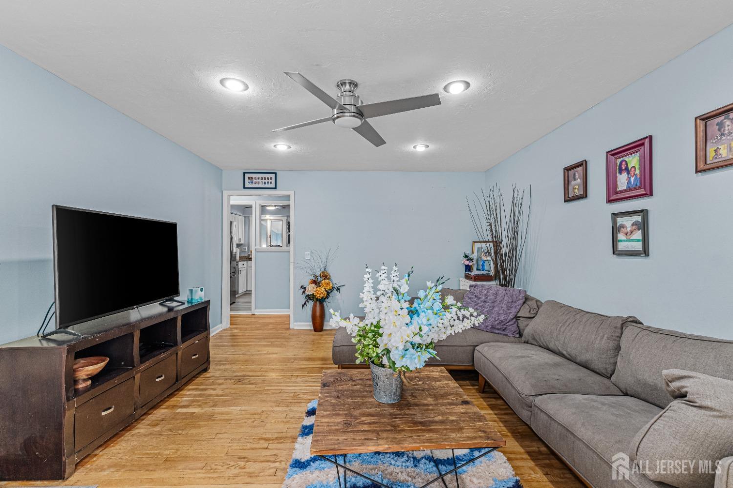 188 Creemer Avenue, Iselin, New Jersey image 8
