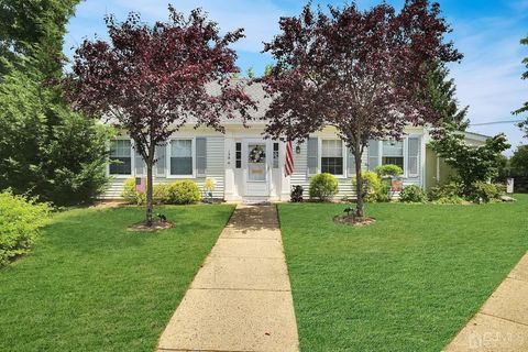 Condo For Sale - 138-A Plymouth Lane #A<br/> Monroe Township, NJ 08831