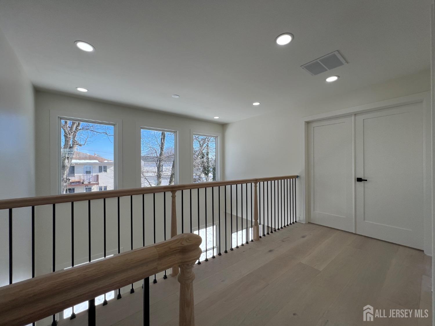 23 Redwood Avenue, Edison, New Jersey image 27