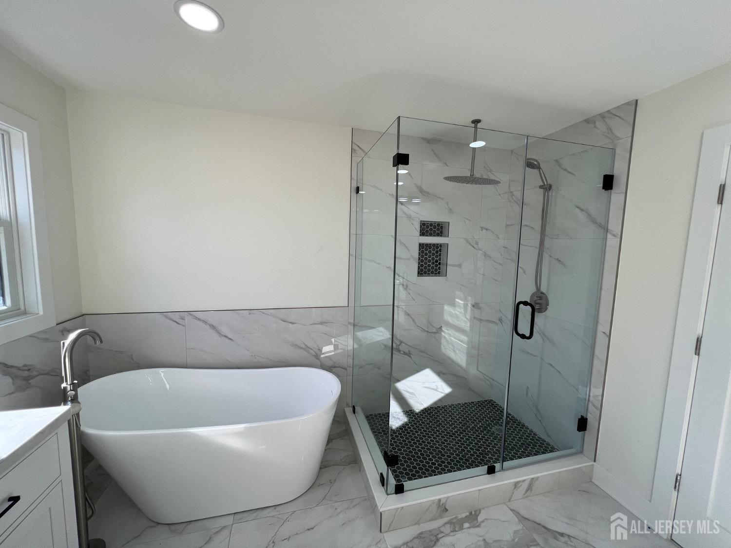 23 Redwood Avenue, Edison, New Jersey image 29