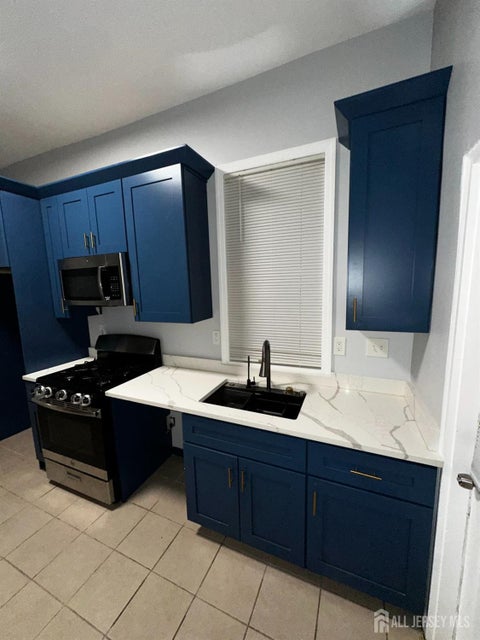 Apartment For Rent - 208 E 9th Street #1<br/> Plainfield, NJ 07060