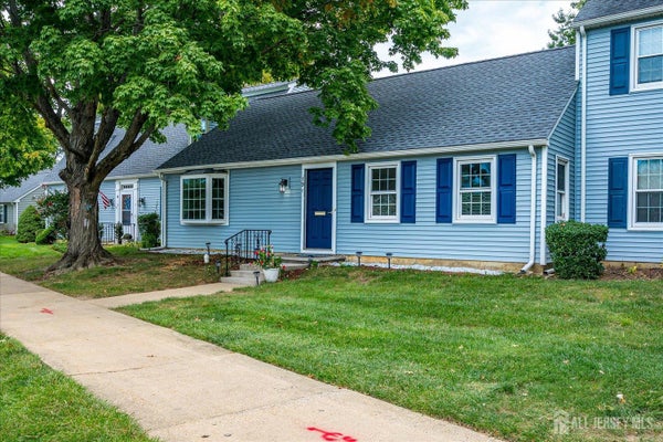 19 ROSSMOOR DR # C, MONROE, NJ 08831 - Image 1993be6d8a2cdf6a2ecabb47050bb28c/2150294962
