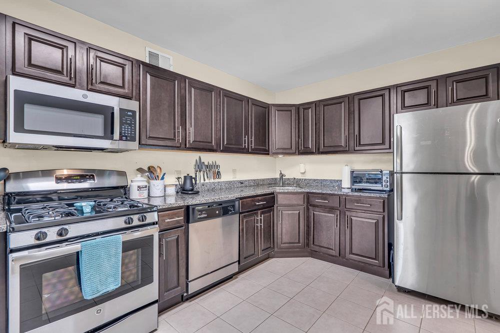 1504 Plymouth Road, North Brunswick, New Jersey image 13