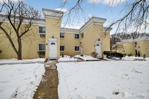 Homes For Rent - 22 Lake Avenue #5A<br/> East Brunswick, NJ 08816