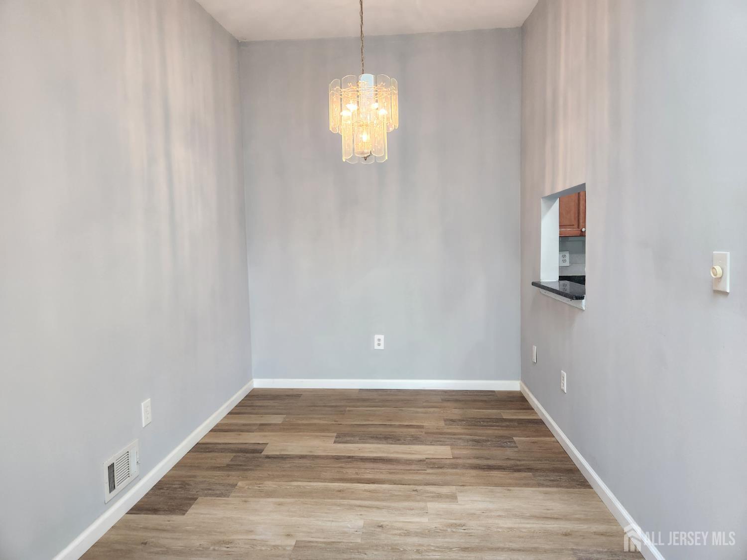 102 Canterbury Court, Piscataway, New Jersey image 5