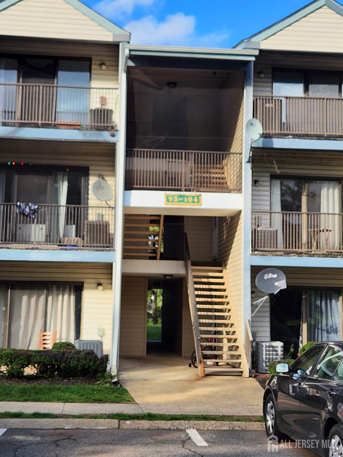 102 Canterbury Court, Piscataway, New Jersey image 1