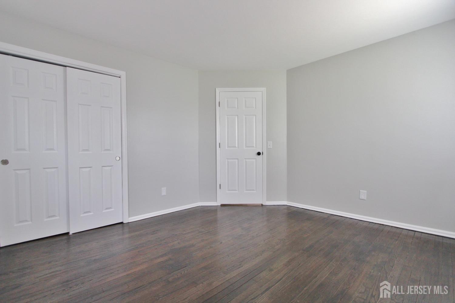 South Plainfield, New Jersey 07080, United States, 2 Bedrooms Bedrooms, ,1 BathroomBathrooms,Residential,Active,123221