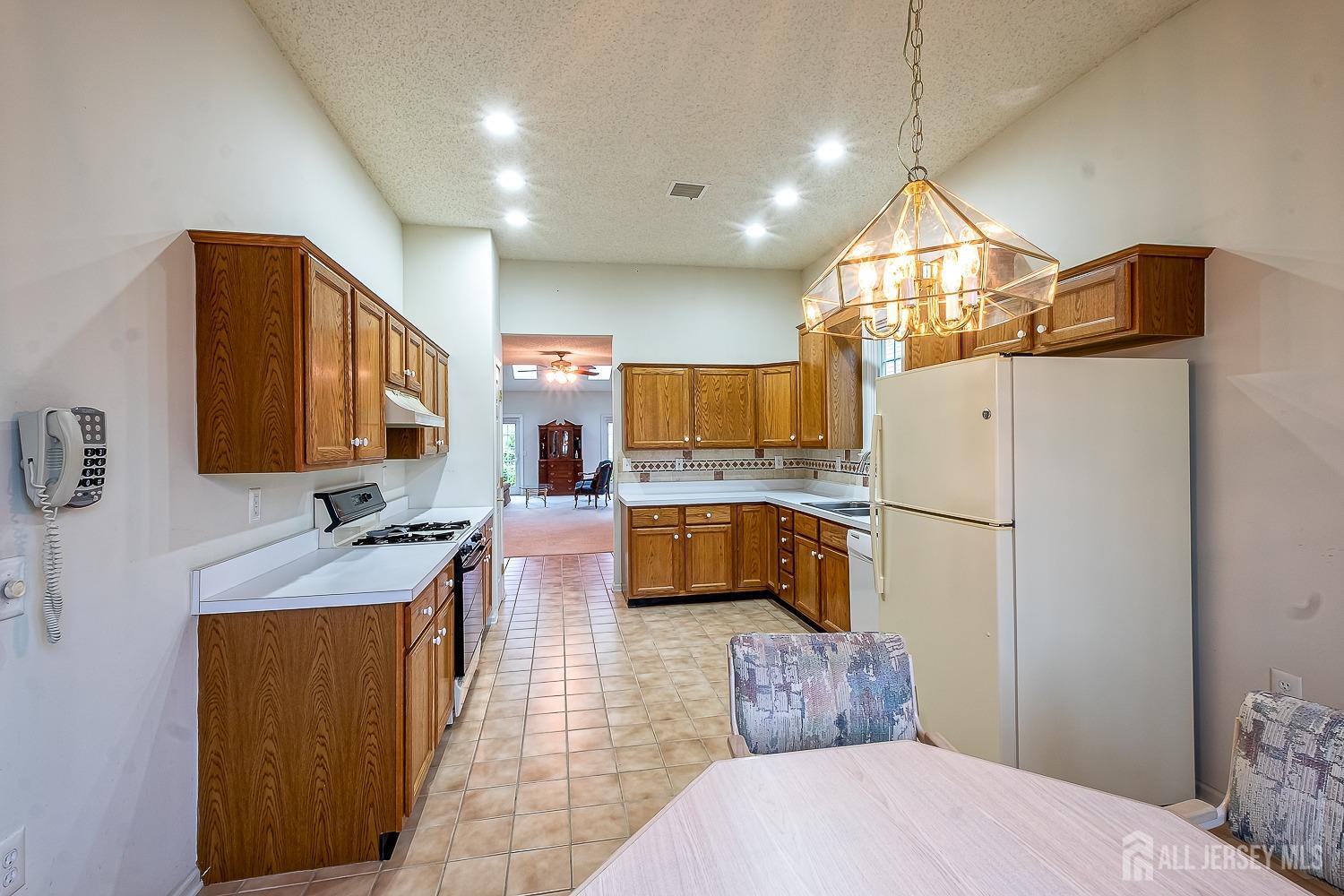 55 Birmingham Lane, Monroe Township, New Jersey image 8