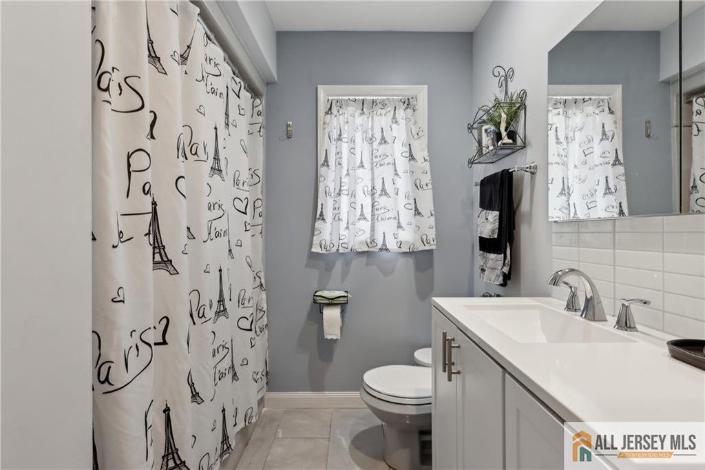 93 Connolly Drive, East Brunswick, New Jersey image 22