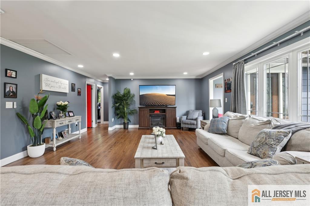 93 Connolly Drive, East Brunswick, New Jersey image 7