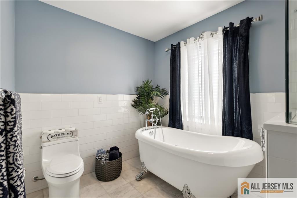 93 Connolly Drive, East Brunswick, New Jersey image 16