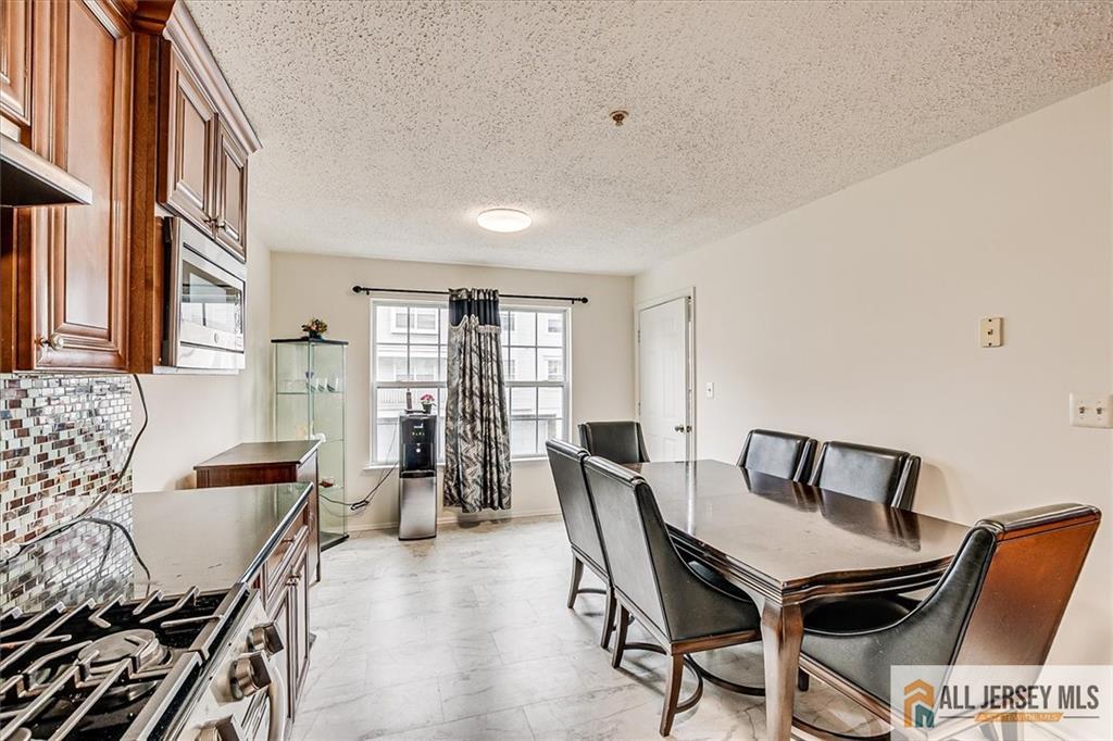 32 Prestwick Way #32, Edison, New Jersey image 12