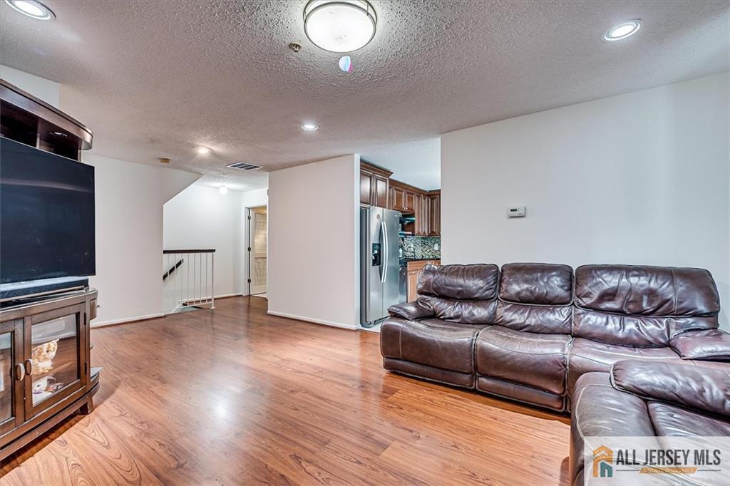 32 Prestwick Way #32, Edison, New Jersey image 9