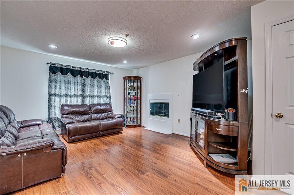 32 Prestwick Way #32, Edison, New Jersey image 8