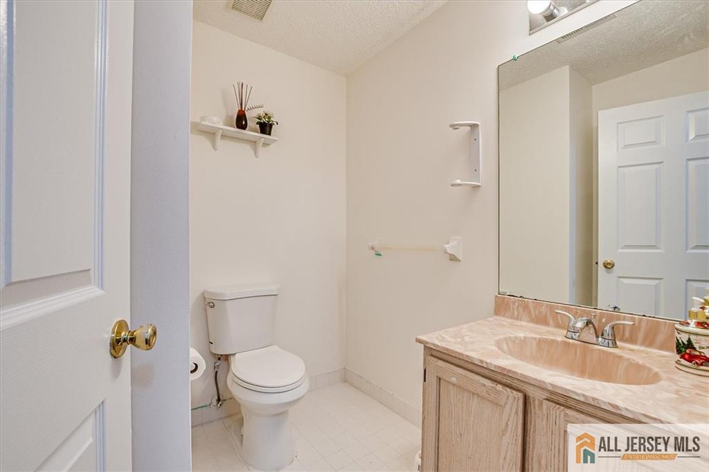 32 Prestwick Way #32, Edison, New Jersey image 15